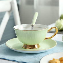 Load image into Gallery viewer, Retro-style Teacup
